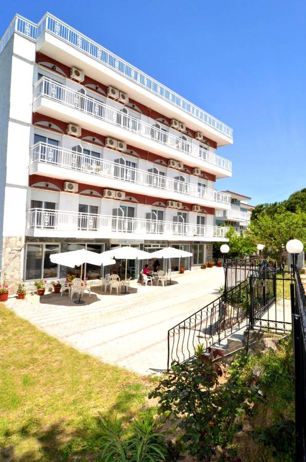 לימנריה Hotel Triada מראה חיצוני תמונה