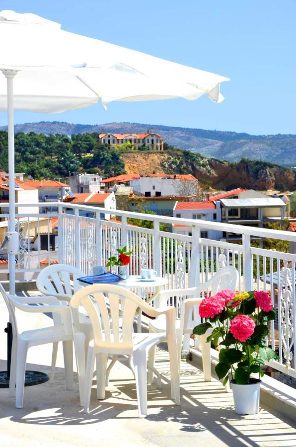 לימנריה Hotel Triada מראה חיצוני תמונה