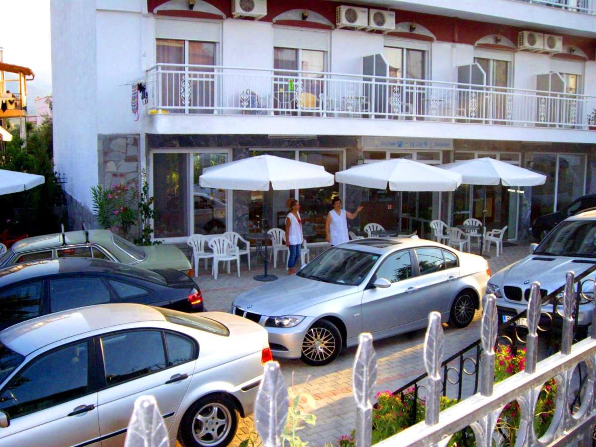 לימנריה Hotel Triada מראה חיצוני תמונה