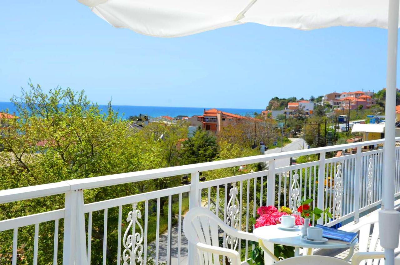לימנריה Hotel Triada מראה חיצוני תמונה