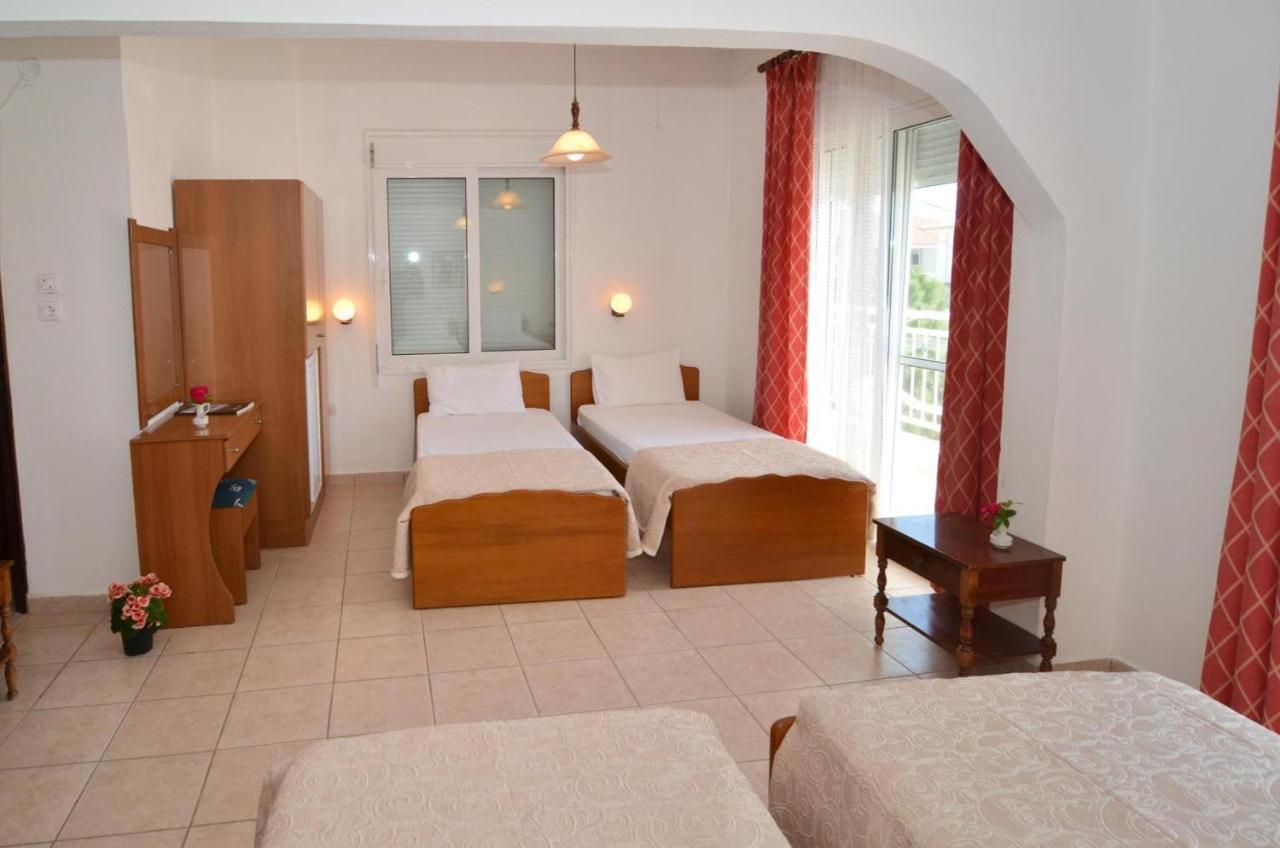 לימנריה Hotel Triada מראה חיצוני תמונה