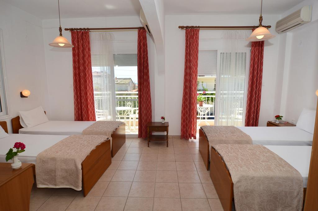 לימנריה Hotel Triada חדר תמונה