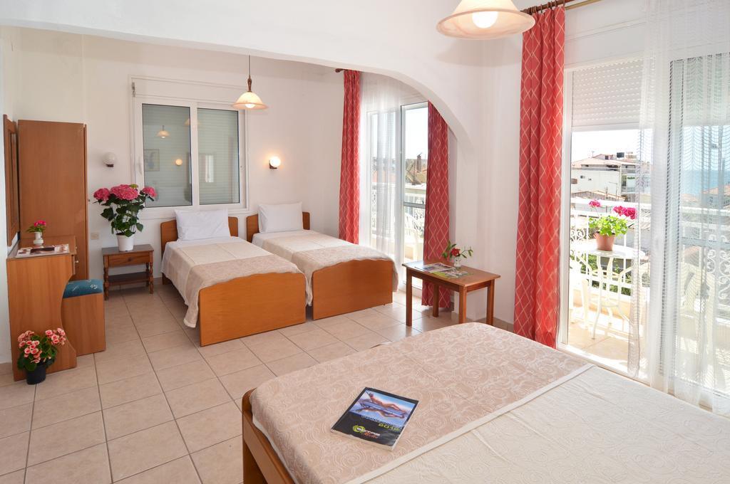 לימנריה Hotel Triada חדר תמונה